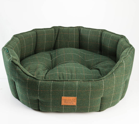 Green Tweed Oval Snuggle Bed